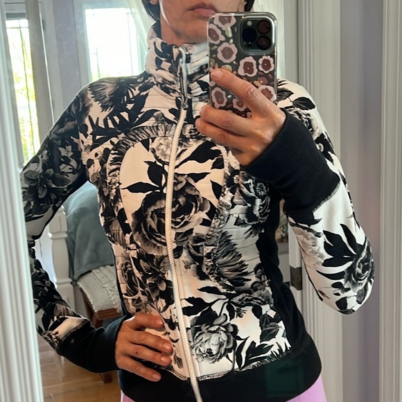 lululemon athletica Other - Lulu lemon sweater